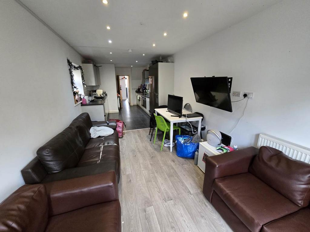 Living area (2)