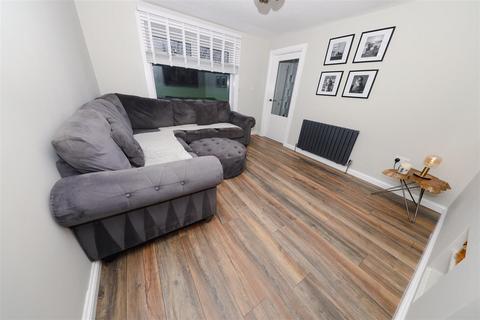 3 bedroom terraced house for sale, Kenilworth Drive, Glenrothes
