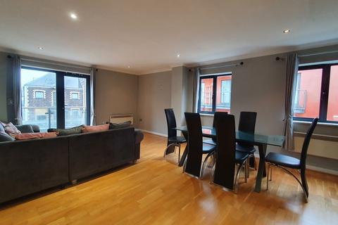 2 bedroom flat to rent, Coopers Court, The Old Brewery Quarter, Caroline Street, City Centre, CF10