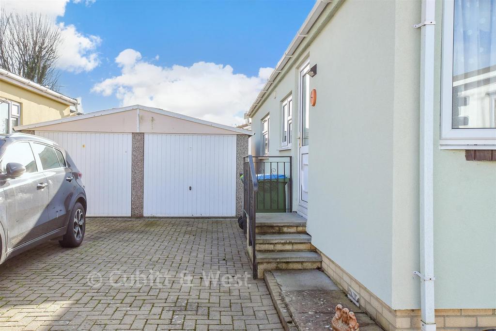 Driveway/Parking