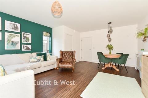 undefined, Huntley Mews, Horsham RH13