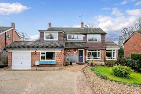 undefined, Raglan Road, Reigate RH2