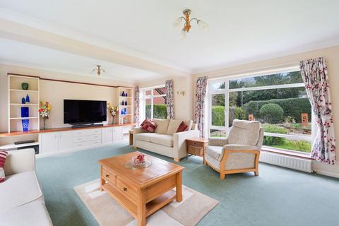 undefined, Raglan Road, Reigate RH2