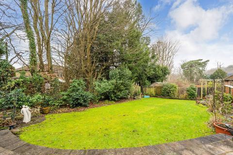 undefined, Raglan Road, Reigate RH2