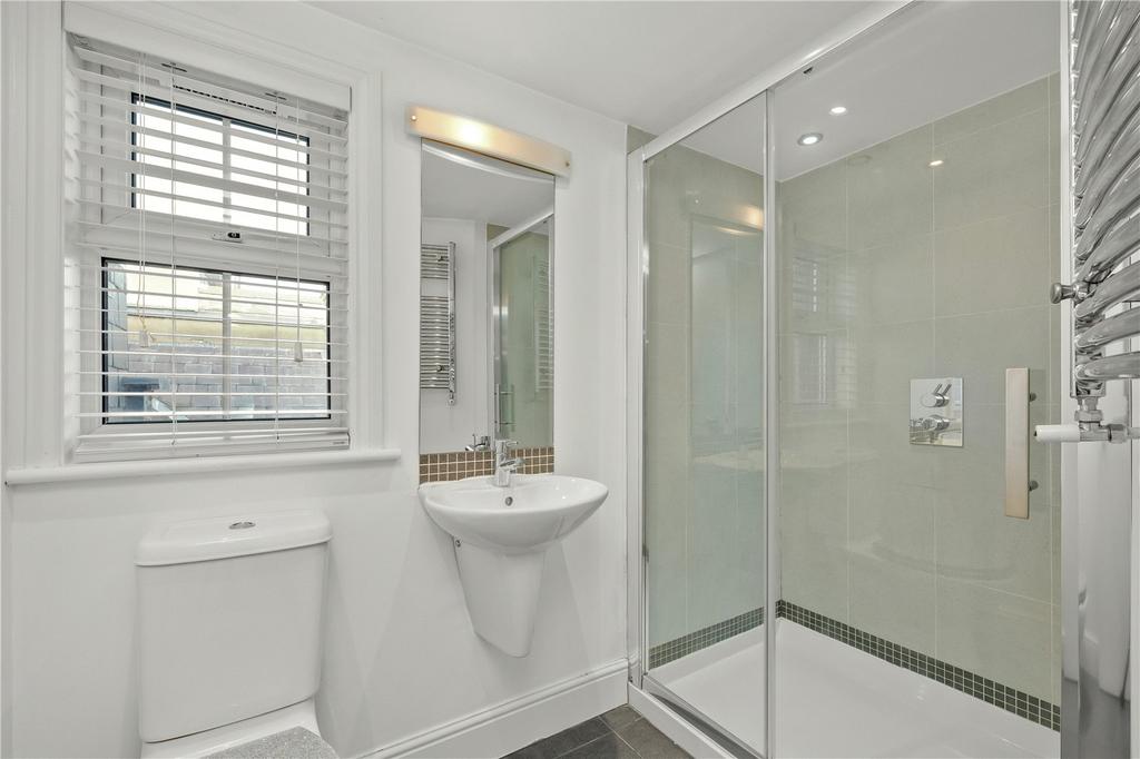 Family Shower Room