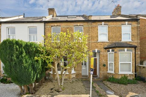 Pemberton Road, East Molesey, Surrey, KT8