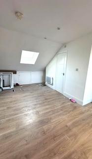 Studio to rent, High Street, Wealdstone HA3