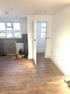 Studio to rent, High Street, Wealdstone HA3