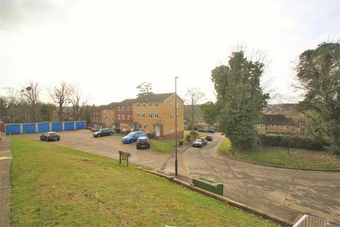2 bedroom flat to rent, Westover Court, High Wycombe HP13