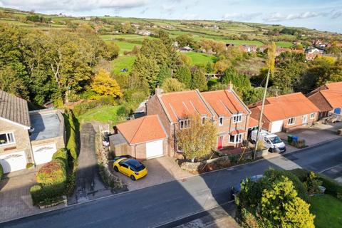 4 bedroom semi-detached house for sale, Woodgate, Fylingthorpe