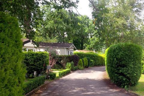 2 bedroom park home for sale, Chertsey, Surrey, KT16
