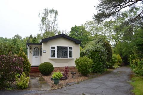 undefined, Chertsey, Surrey, KT16