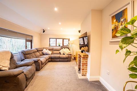 3 bedroom detached house for sale, The Byeway, Hastings
