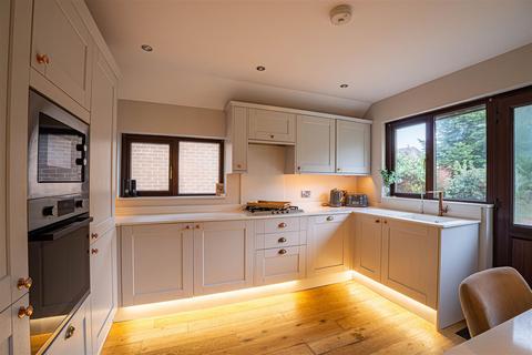 3 bedroom detached house for sale, The Byeway, Hastings