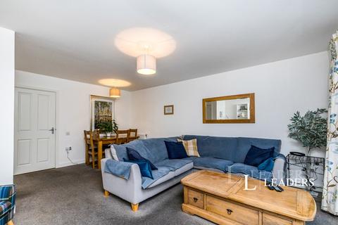 2 bedroom house to rent, White Close, Broadbridge Heath, Horsham, RH12