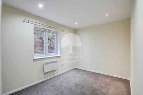 2 bedroom apartment to rent, Maplin Park, Langley SL3