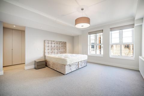 3 bedroom apartment to rent, Grove End Gardens, Grove End Road, St John's Wood, London, NW8