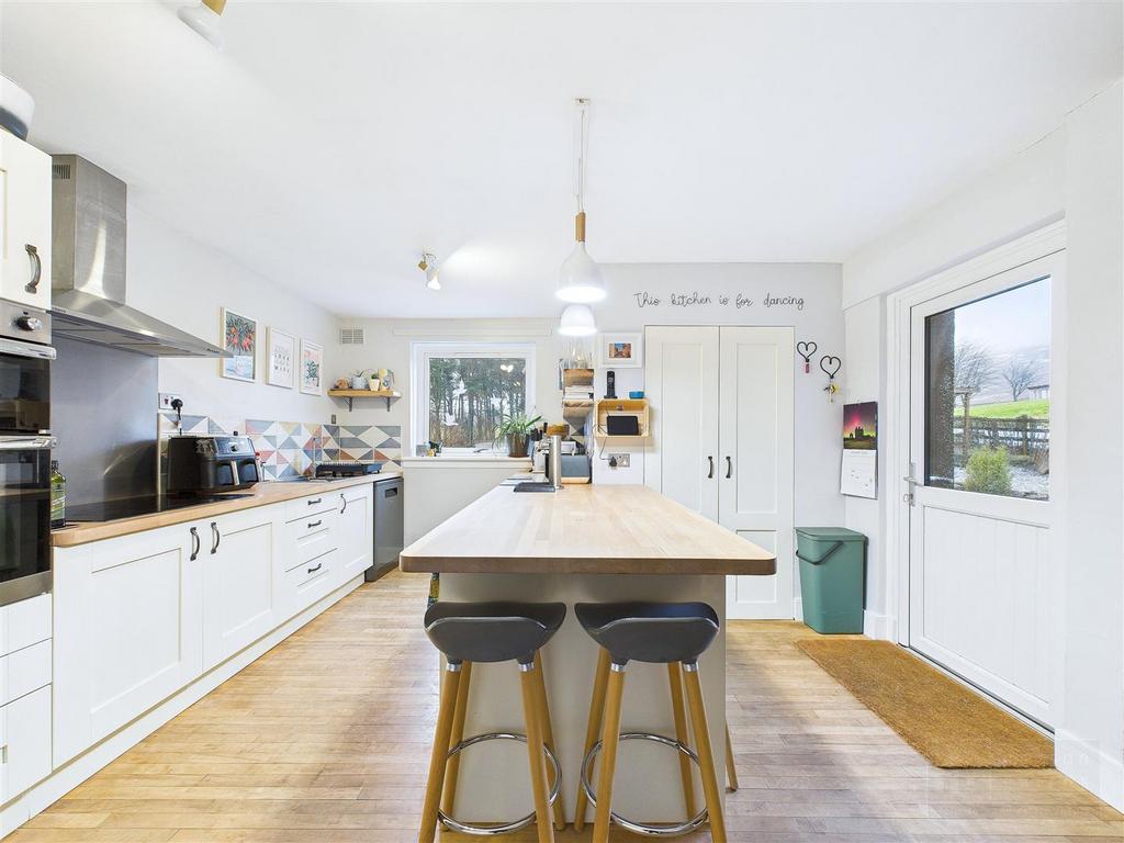 Kitchen / Breakfast Room