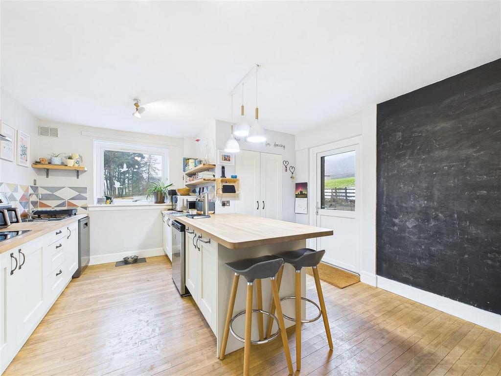 Kitchen / Breakfast Room
