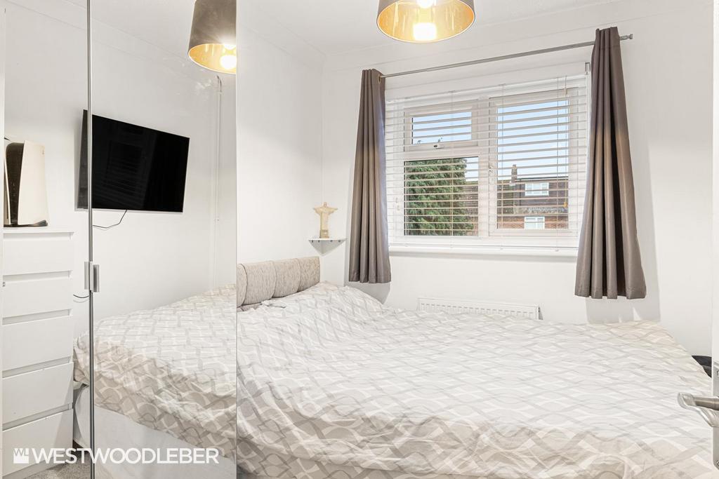 Glenester Close 6.jpg