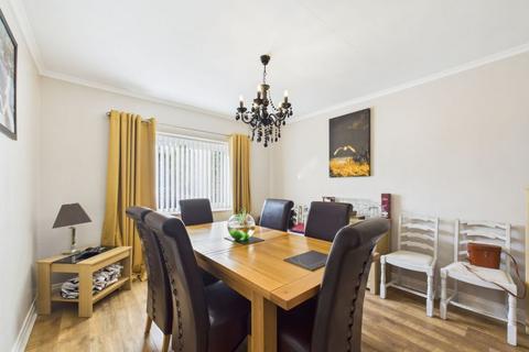 2 bedroom semi-detached bungalow for sale, 5 Kingston Garth, Fylingthorpe