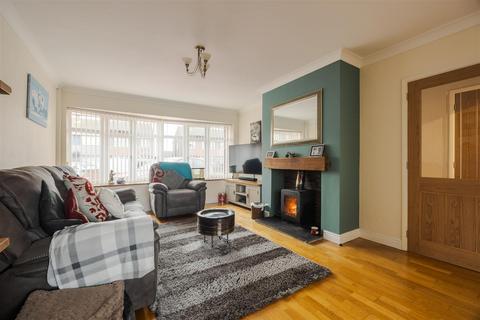 3 bedroom semi-detached house for sale, Ogilvy Drive, Scunthorpe