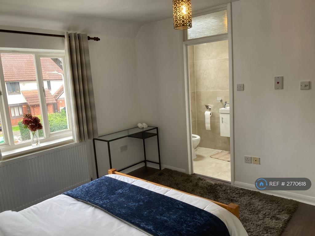 Bedroom 1 Image 2