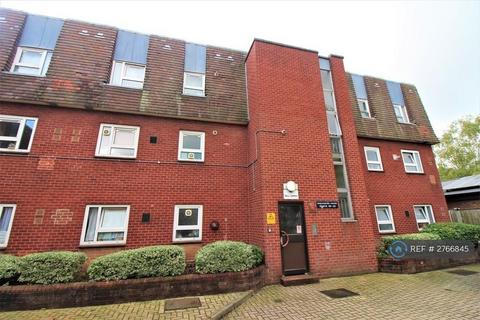 1 bedroom flat to rent, Haslegrave House, Portsmouth, PO2