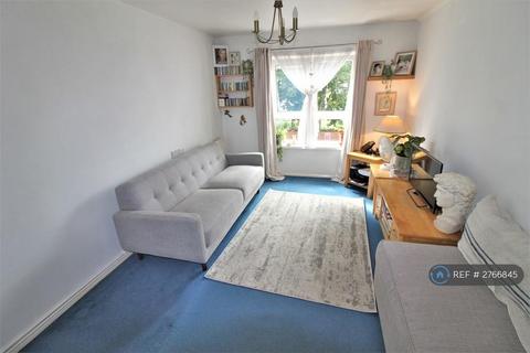 1 bedroom flat to rent, Haslegrave House, Portsmouth, PO2