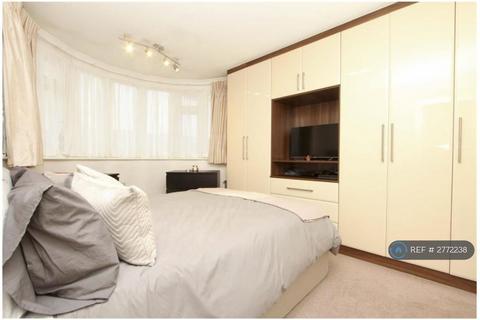 undefined, Ravenswood Crescent, Harrow, HA2
