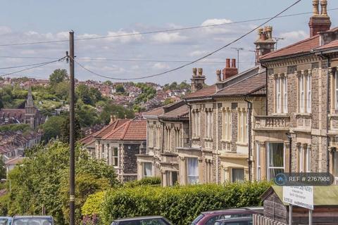4 bedroom semi-detached house to rent, Cromwell Road, St. Andrews, Bristol, BS6