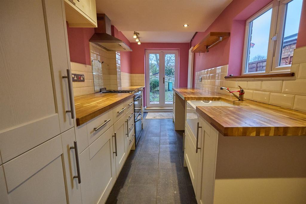 Refitted Kitchen to Rear