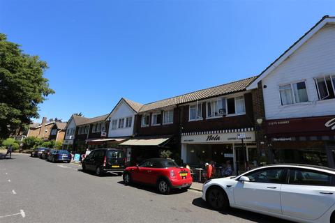 2 bedroom flat to rent, Woodland Parade, Hove