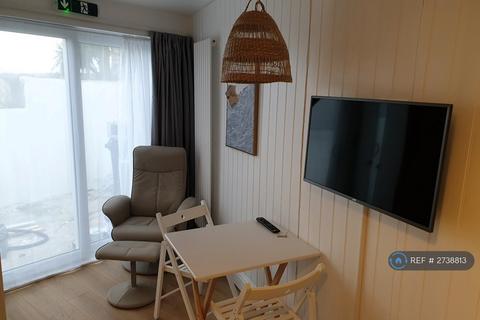 Studio to rent, Penzance, Penzance, TR18
