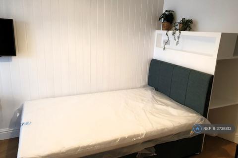 Studio to rent, Penzance, Penzance, TR18