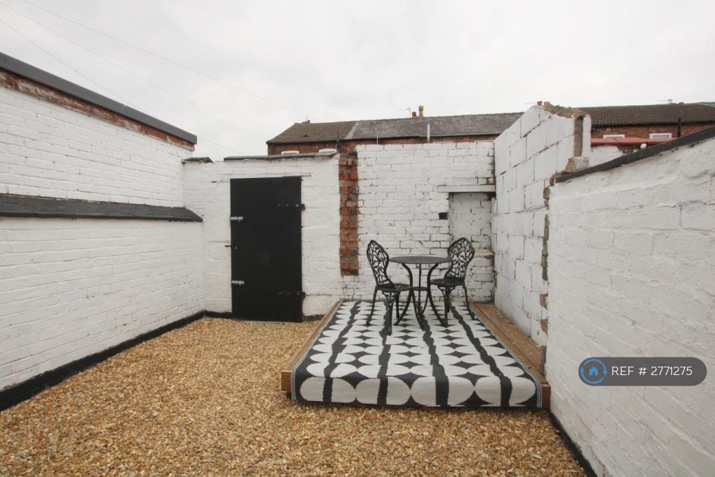 Rear Courtyard