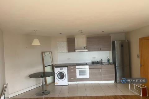 2 bedroom flat to rent, Altolusso, Cardiff, CF10