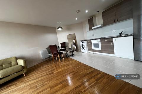 2 bedroom flat to rent, Altolusso, Cardiff, CF10