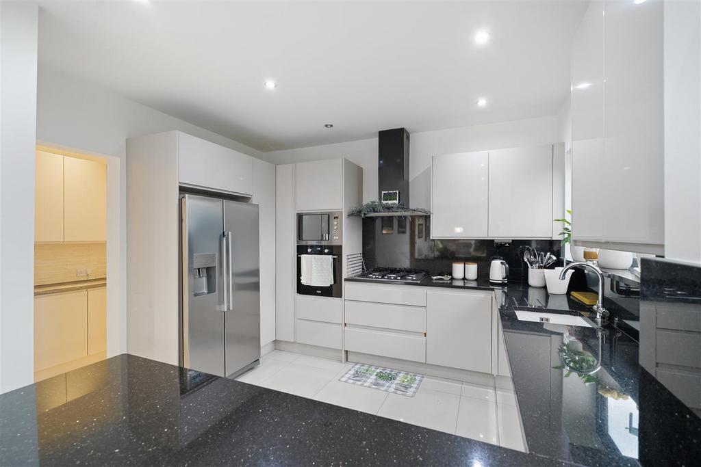 1x Kitchen.jpg