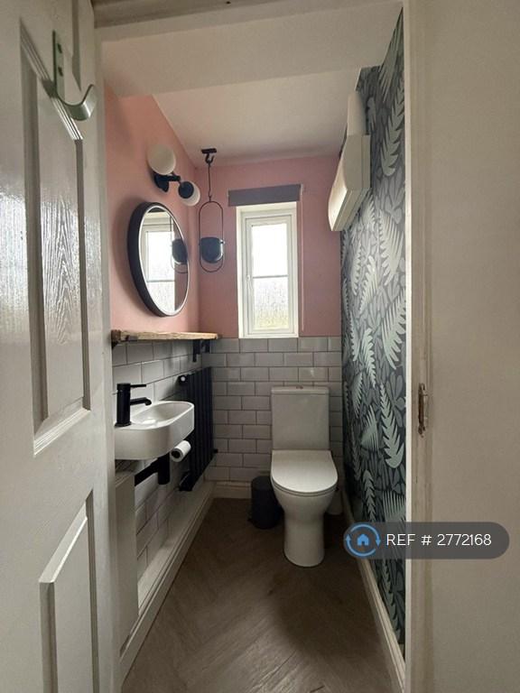 Ground Floor Wc