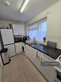 2 bedroom flat to rent, Denham Close, Luton, LU3