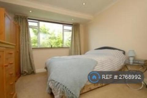 undefined, Heath Road, Hounslow, TW3