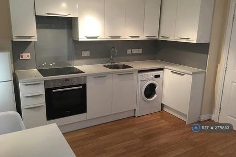 1 bedroom flat to rent, South Street, Pennington, Lymington, SO41
