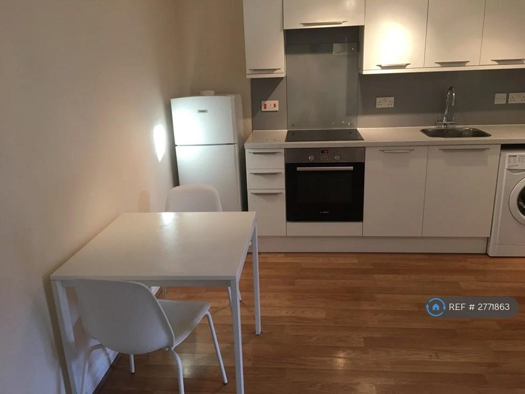 Kitchen Lounge