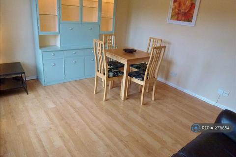 2 bedroom flat to rent, Rodney Place, Edinburgh, EH7