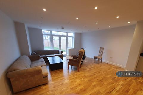 3 bedroom flat to rent, Kingsbury, Harrow, HA3