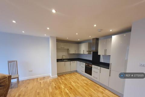 3 bedroom flat to rent, Kingsbury, Harrow, HA3