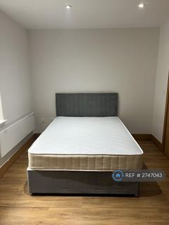 Studio to rent, Sunny Place, London, NW4