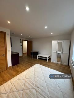 Studio to rent, Sunny Place, London, NW4