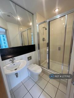 2 bedroom flat to rent, Juniper Drive, London, SW18